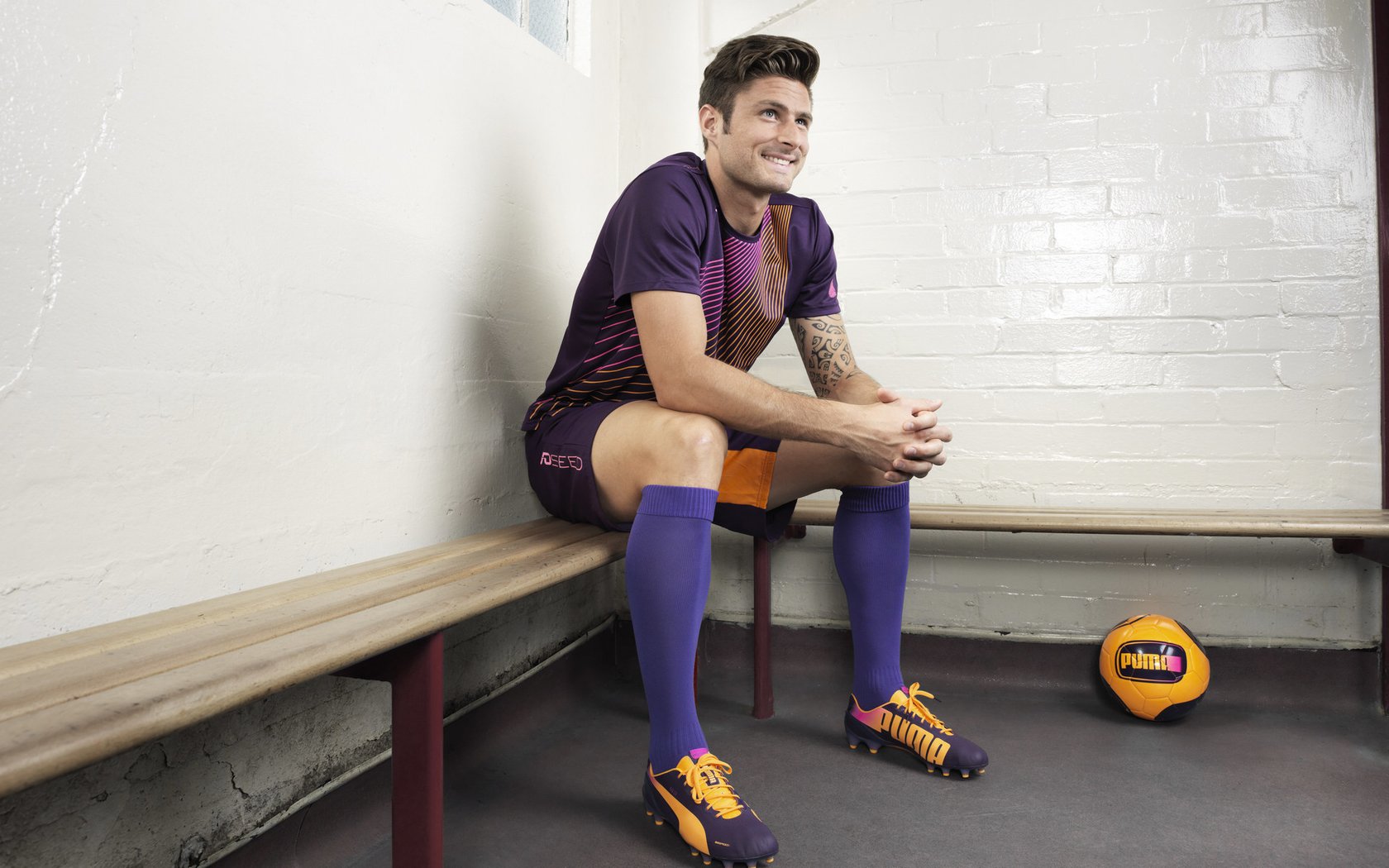 乐鱼体育(中国)官方网站-失误与爆发：比赛中的转折点分析，比赛失误作文